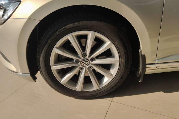 Used Volkswagen Magotan 2019 330TSI DSG Leading Edition China V Standard Exterior 7