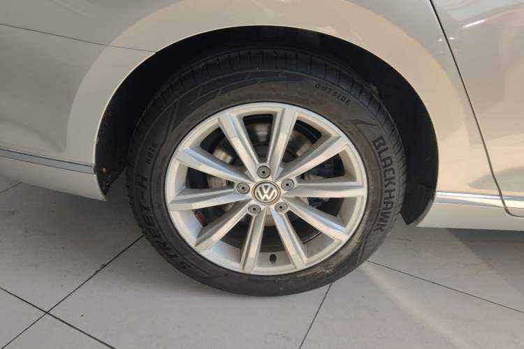 Used Volkswagen Magotan 2019 330TSI DSG Leading Edition China V Standard Exterior 8