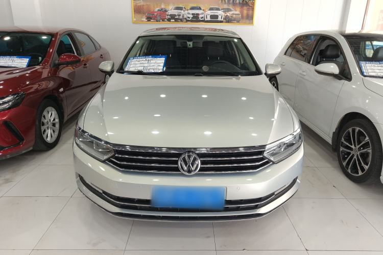 Used Volkswagen Magotan 2019 330TSI DSG Luxury Version China VI Standard Front