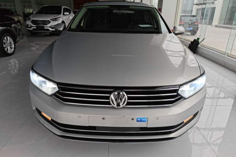 Used Volkswagen Magotan 2019 280TSI DSG Comfort Model China VI Standard Front