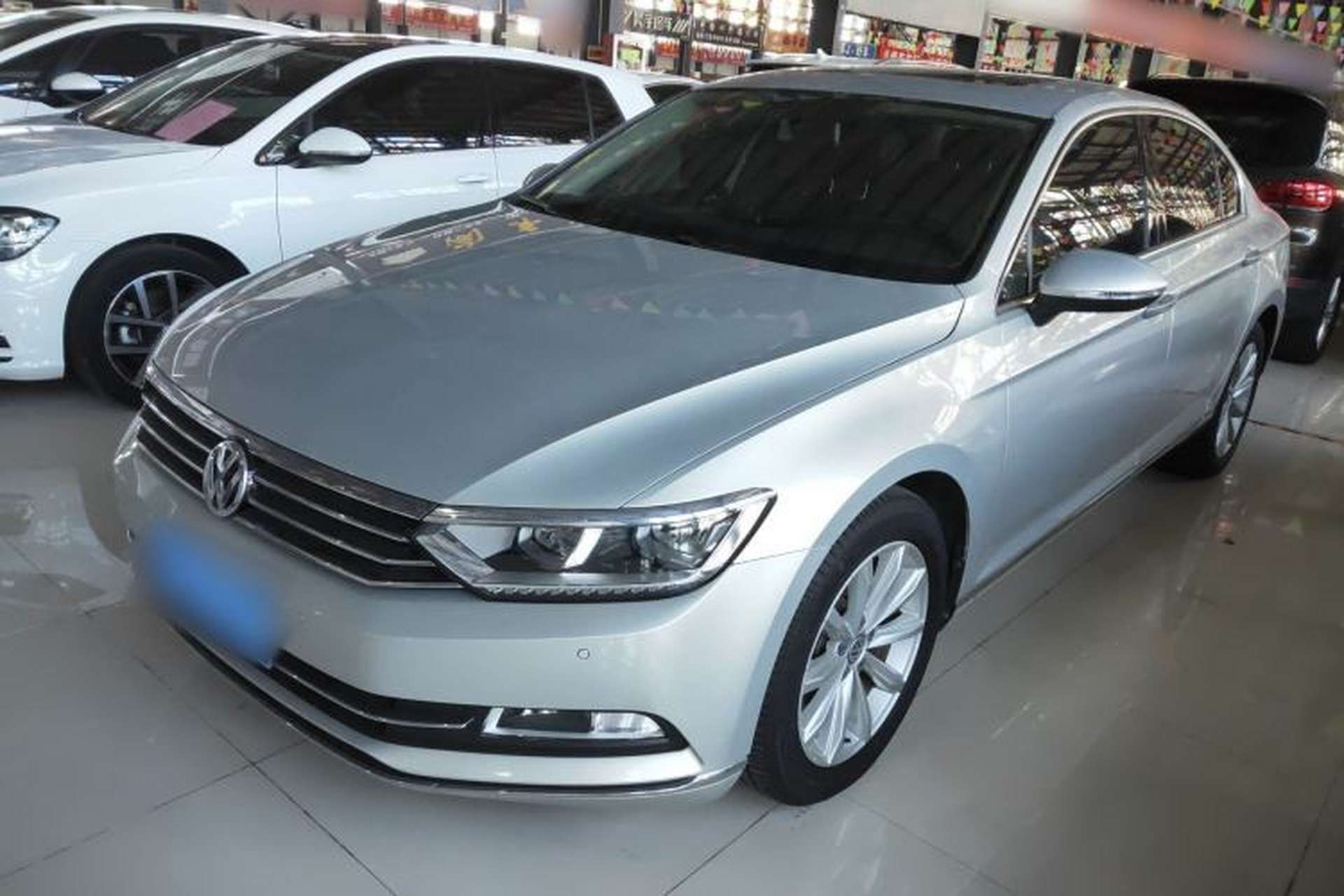 Used Volkswagen Magotan 2019 330TSI DSG Leading Edition China V Standard Front Left 45 Deg