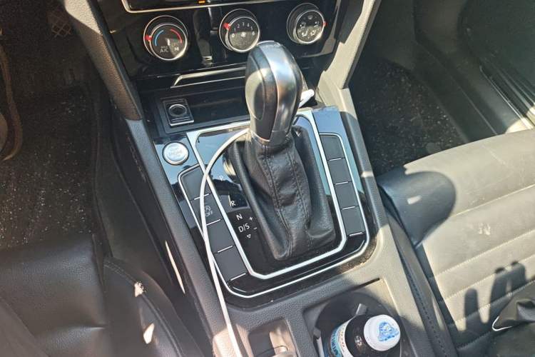 Used Volkswagen Magotan 2019 330TSI DSG Leading Model China VI Standard Gear Lever