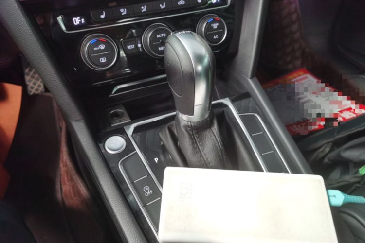 Used Volkswagen Magotan 2019 330TSI DSG Luxury Version China VI Standard Gear Lever