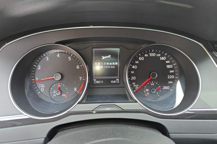 Used Volkswagen Magotan 2019 330TSI DSG Luxury Model China V Standard Instrument Cluster