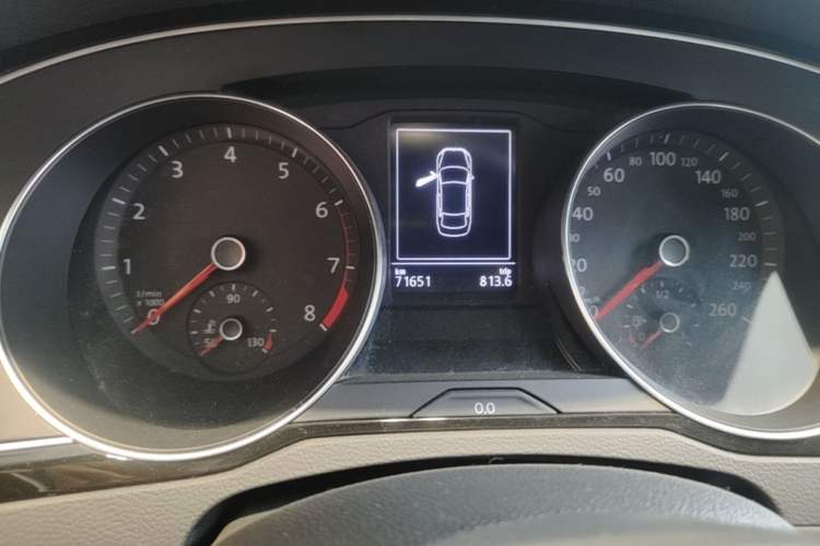 Used Volkswagen Magotan 2019 330TSI DSG Luxury Version China VI Standard Instrument Cluster