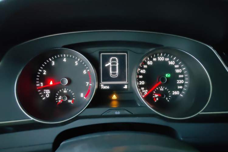 Used Volkswagen Magotan 2019 330TSI DSG Leading Edition China V Standard Instrument Cluster
