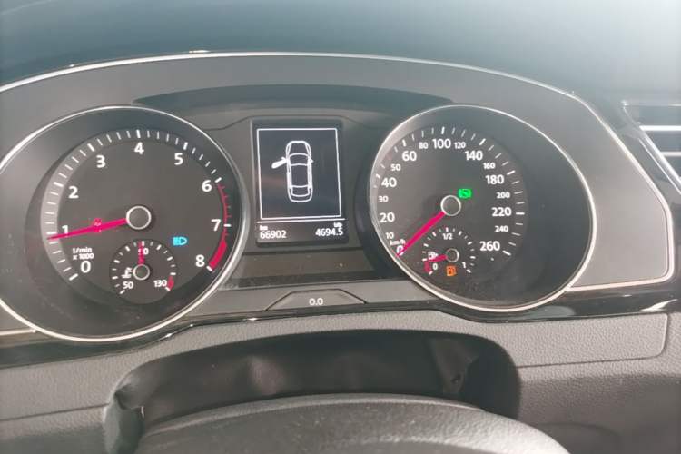 Used Volkswagen Magotan 2019 280TSI DSG Leading Model China VI Standard Instrument Cluster
