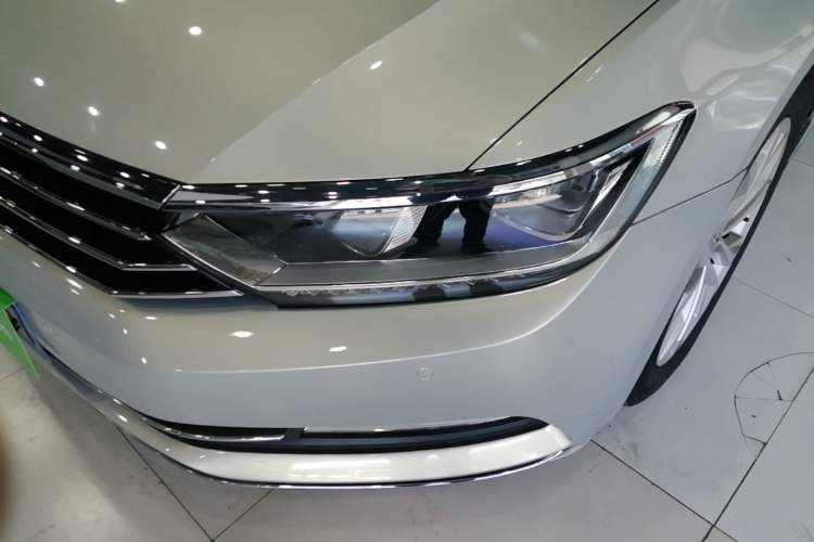 Used Volkswagen Magotan 2019 330TSI DSG Luxury Version China VI Standard Left Front Headlight