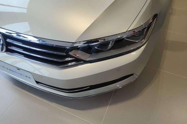 Used Volkswagen Magotan 2019 330TSI DSG Luxury Version China VI Standard Left Front Headlight