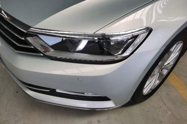 Used Volkswagen Magotan 2019 330TSI DSG Luxury Version China VI Standard Left Front Headlight