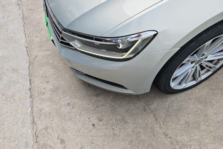 Used Volkswagen Magotan 2019 380TSI DSG Luxury Model China V Standard Left Front Headlight