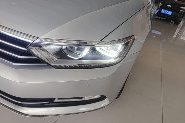 Used Volkswagen Magotan 2019 330TSI DSG Luxury Model China V Standard Left Front Headlight