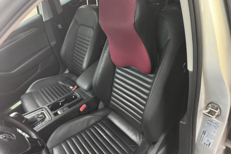 Used Volkswagen Magotan 2019 330TSI DSG Luxury Model China V Standard Left Front Seat