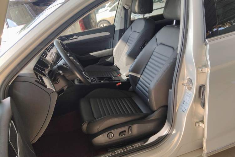 Used Volkswagen Magotan 2019 330TSI DSG Leading Edition China V Standard Left Front Seat