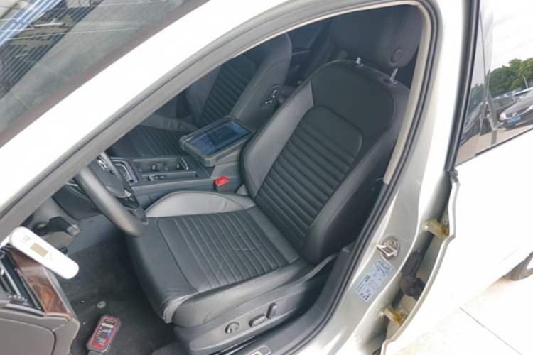 Used Volkswagen Magotan 2019 330TSI DSG Luxury Model China V Standard Left Front Seat