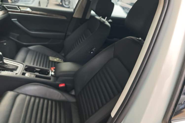 Used Volkswagen Magotan 2019 380TSI DSG Luxury Model China V Standard Left Front Seat
