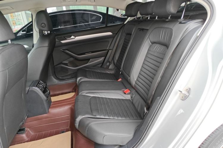 Used Volkswagen Magotan 2019 280TSI DSG Comfort Model China VI Standard Left Rear Seat