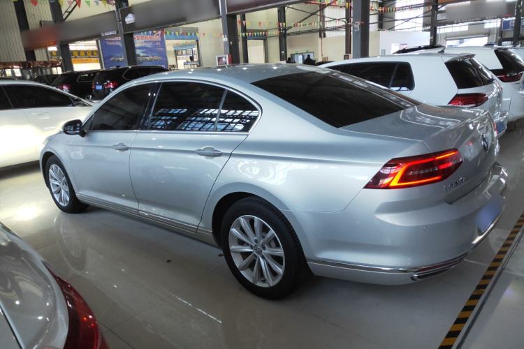 Used Volkswagen Magotan 2019 330TSI DSG Leading Edition China V Standard Left Side