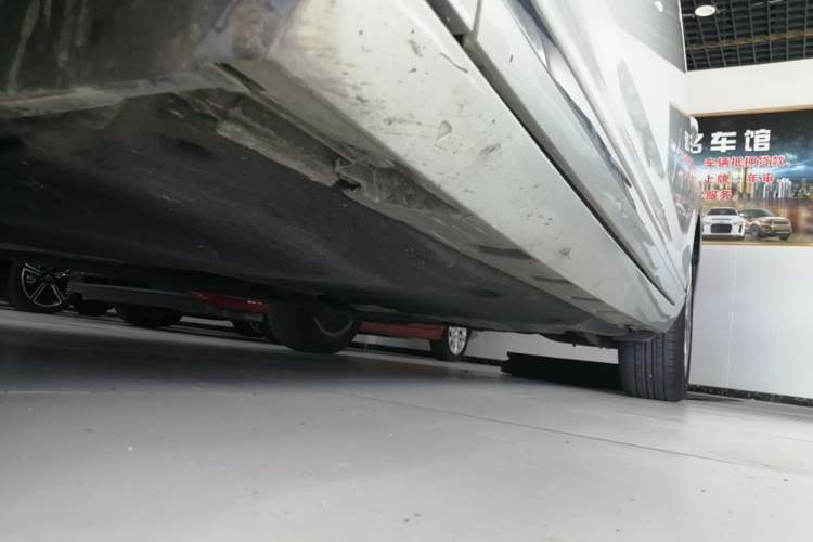 Used Volkswagen Magotan 2019 330TSI DSG Luxury Version China VI Standard Left Side Sill