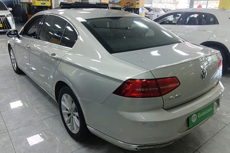 Used Volkswagen Magotan 2019 330TSI DSG Leading Model China VI Standard Rear Left 45 Deg