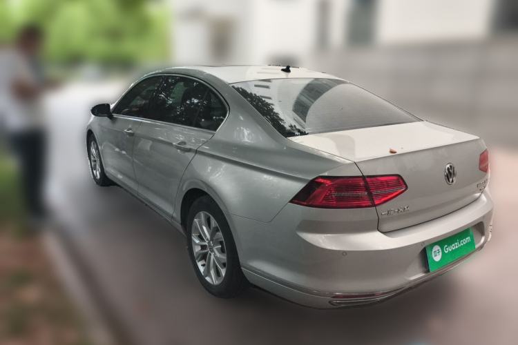 Used Volkswagen Magotan 2019 330TSI DSG Luxury Model China V Standard Rear Left 45 Deg