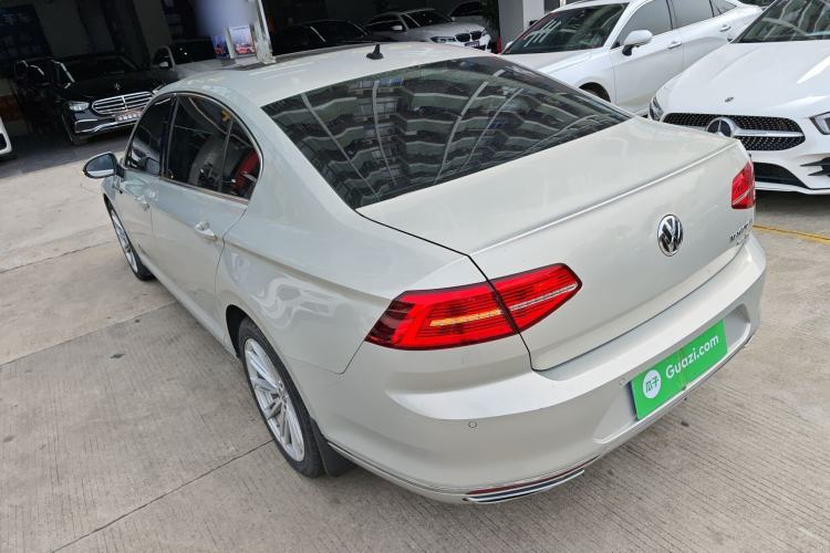 Used Volkswagen Magotan 2019 380TSI DSG Luxury Model China V Standard Rear Left 45 Deg