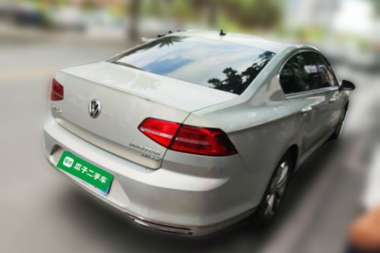 Used Volkswagen Magotan 2019 330TSI DSG Luxury Model China V Standard Rear Right 45 Deg