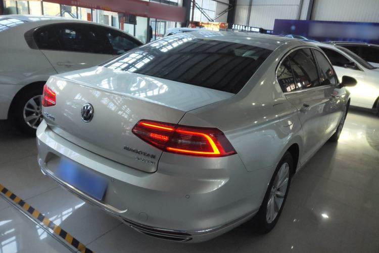 Used Volkswagen Magotan 2019 330TSI DSG Leading Edition China V Standard Rear Right 45 Deg