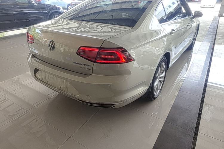Used Volkswagen Magotan 2019 330TSI DSG Luxury Model China V Standard Rear Right 45 Deg