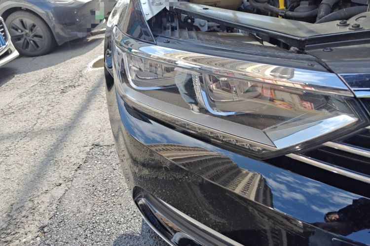 Used Volkswagen Magotan 2019 330TSI DSG Luxury Model China V Standard Right Front Headlight