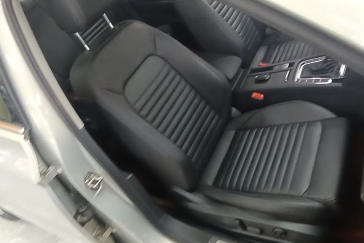 Used Volkswagen Magotan 2019 330TSI DSG Leading Model China VI Standard Right Front Seat