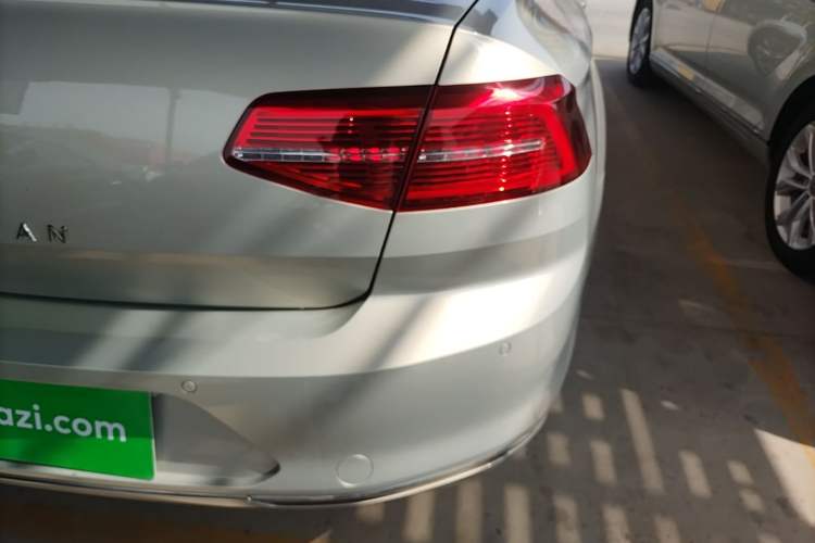 Used Volkswagen Magotan 2019 280TSI DSG Leading Model China VI Standard Right Rear Taillight