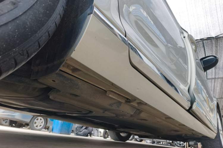 Used Volkswagen Magotan 2019 330TSI DSG Luxury Model China V Standard Right Side Sill
