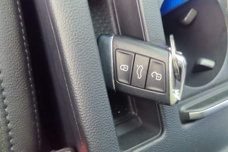 Used Volkswagen Magotan 2019 330TSI DSG Leading Model China VI Standard Vehicle Key