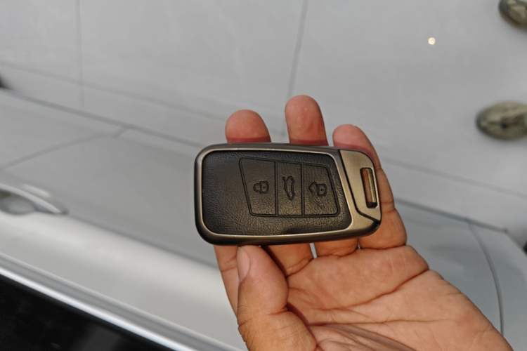 Used Volkswagen Magotan 2019 280TSI DSG Comfort Model China VI Standard Vehicle Key