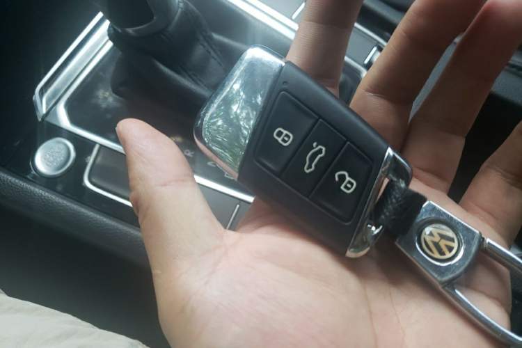 Used Volkswagen Magotan 2019 330TSI DSG Luxury Version China VI Standard Vehicle Key