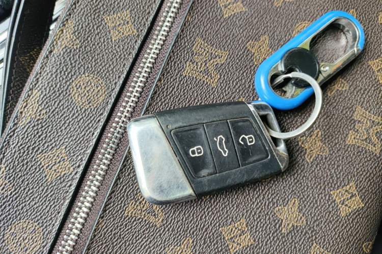 Used Volkswagen Magotan 2019 330TSI DSG Luxury Model China V Standard Vehicle Key
