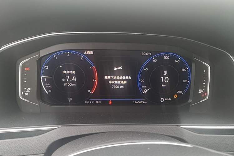 Used Volkswagen Magotan 2019 330TSI DSG Luxury Version China VI Standard Instrument Cluster