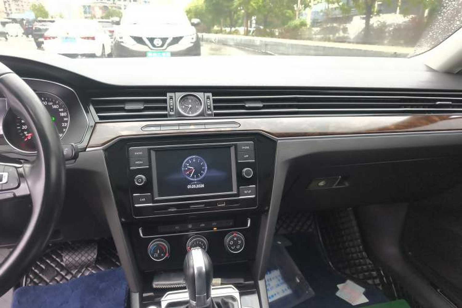 Used Volkswagen Magotan 2019 330TSI DSG Leading Model China VI Standard Audio And AC Panel