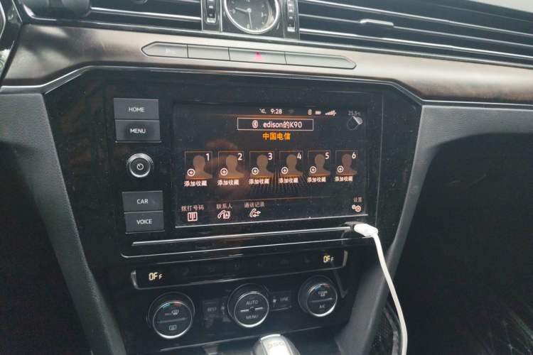 Used Volkswagen Magotan 2019 330TSI DSG Luxury Version China VI Standard Audio And AC Panel