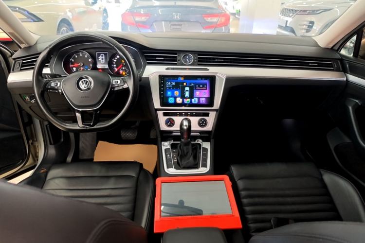 Used Volkswagen Magotan 2019 280TSI DSG Comfort Model China VI Standard Center Console