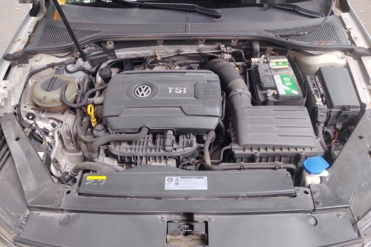 Used Volkswagen Magotan 2019 380TSI DSG Luxury Model China V Standard Engine Bay