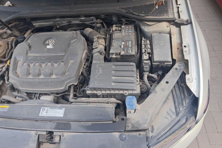 Used Volkswagen Magotan 2019 330TSI DSG Luxury Version China VI Standard Engine Bay Left
