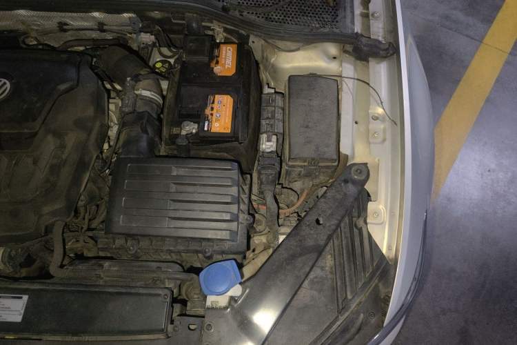 Used Volkswagen Magotan 2019 330TSI DSG Leading Model China VI Standard Engine Bay Left
