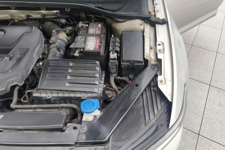 Used Volkswagen Magotan 2019 330TSI DSG Luxury Version China VI Standard Engine Bay Left