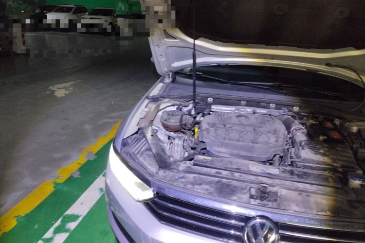 Used Volkswagen Magotan 2019 330TSI DSG Luxury Model China V Standard Engine Bay Right