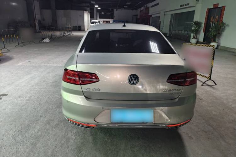 Used Volkswagen Magotan 2019 330TSI DSG Luxury Version China VI Standard Exterior 4