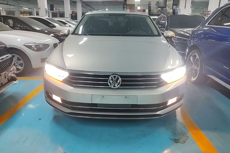 Used Volkswagen Magotan 2019 330TSI DSG Leading Edition China V Standard Front
