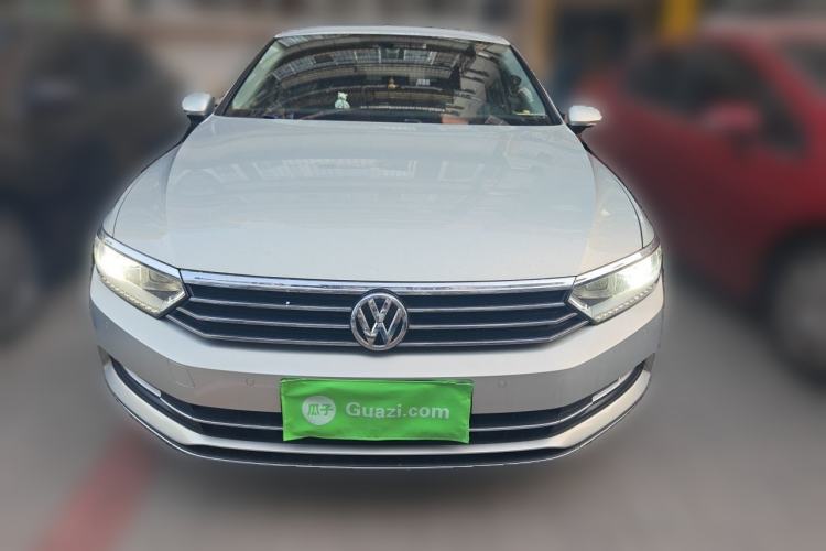 Used Volkswagen Magotan 2019 330TSI DSG Luxury Version China VI Standard Front
