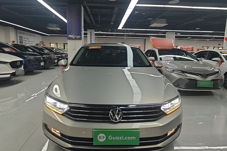 Used Volkswagen Magotan 2019 330TSI DSG Leading Model China VI Standard Front